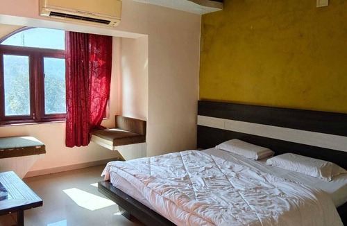 Shamlaji Hotel | Mangal Murti Hotels Pvt. Ltd.
