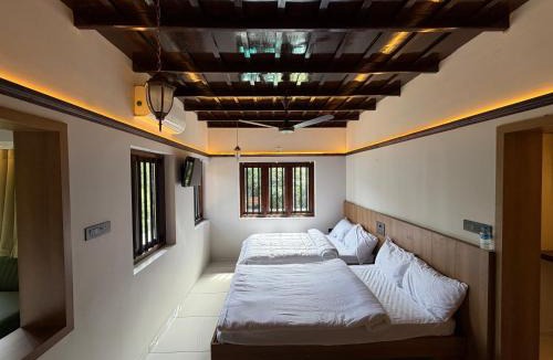 Puthenvelikara House | Mangrove Heritage Home, Chendamangalam