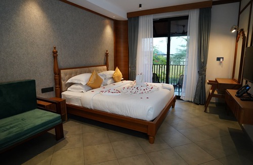 Vayittiri Resort | Manjoora Saddles Resorts & Spa