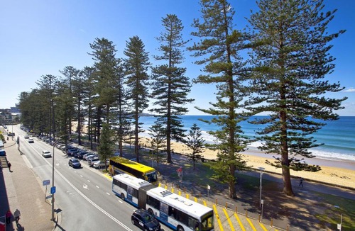Manly Hotel | Manly Paradise Motel & Apartments