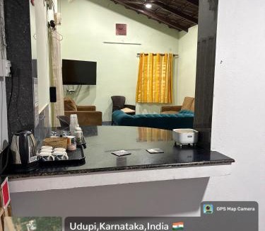 Inna Villa | Mannath lands end Beach house