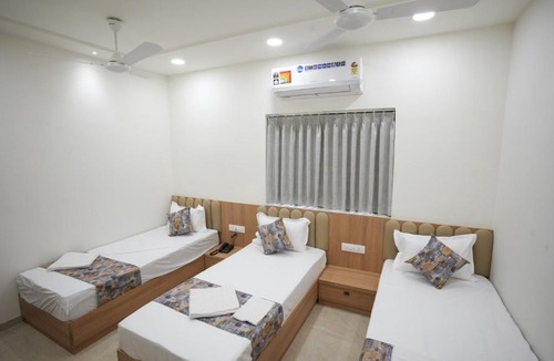 Rajkot Hotel | Maruti Grand Hotel