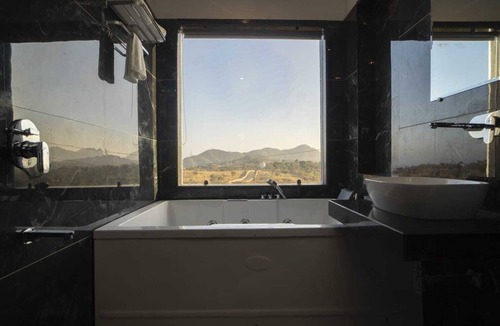 Bedla Resort | Maruwas luxury retreat