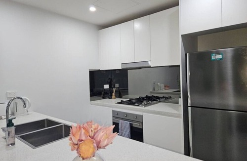 Mascot Apartment | Mascot 2 bed 213 Close to station easy to anywhere