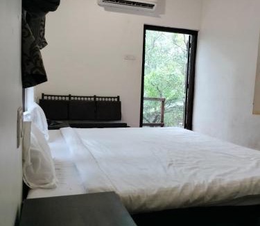 Matheran Bed & Breakfast | matheran Green field Resorts