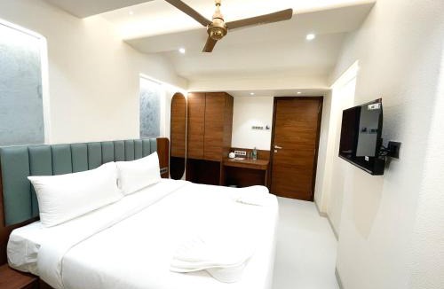 Mira Road East Hotel | MBG BANQUET AND RESIDENCY