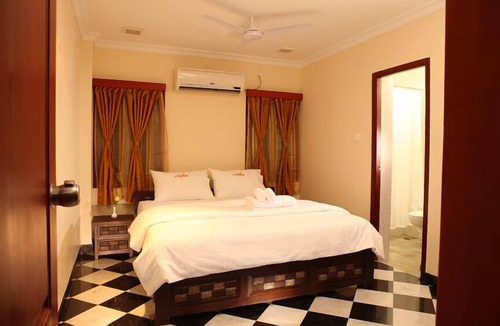Madurai Hotel | Meenakshi's Sunshine Hotel