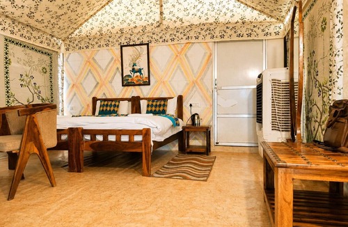 Sam Hotel | Melody Moon Desert Camp