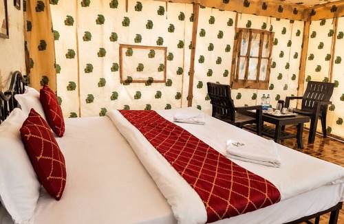 Sam Hotel | Melody Moon Desert Camp