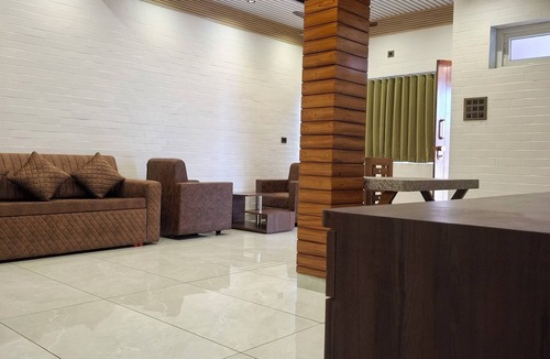 Elappara Hotel | Merjins Paraiso