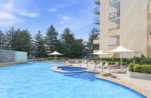 Cronulla Apartment | MetaWiseBnB Cronulla Beach Walk to Train & Shops 3
