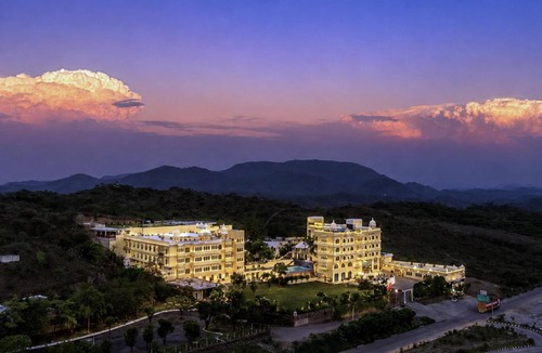 Udaipur District Resort | Mewar Palace Resort