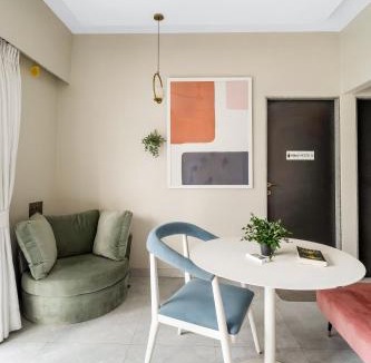 Khar Apartment | Mezzo Pvt 3BHK in Bandra by SquareOne Stays