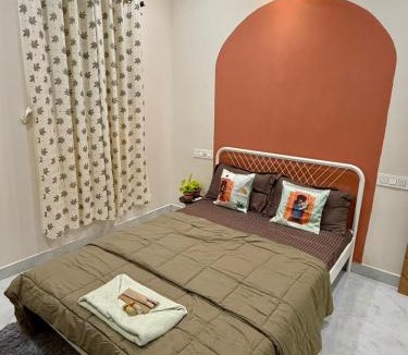 Hanmakonda Apartment | Mihira Home Stays, Waddepally