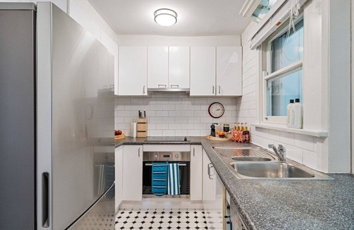 Millers Point House | Miller's on Kent - Heritage house with breathtaking harbour views.