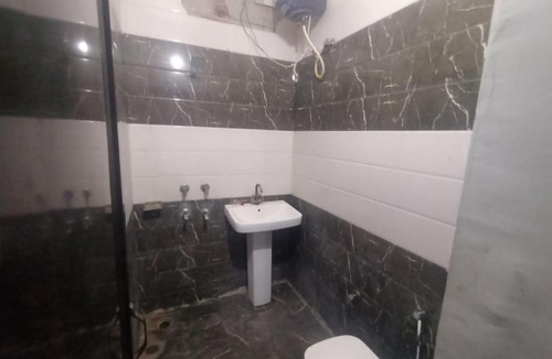 Phagwara Hotel | ML Homestays
