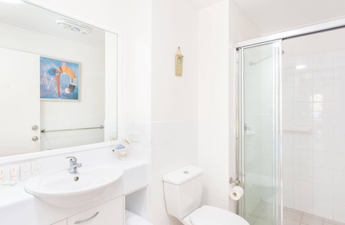 Boomerang Beach Apartment | Mobys Beach House #25