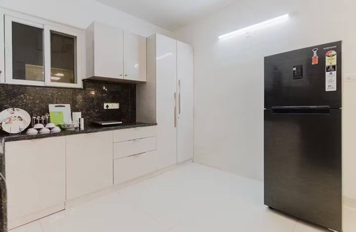 Gandipet House | Modern 3BHK City & Sunrise Views Posh Society