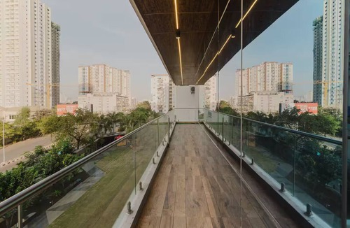 Gandipet House | Modern 3BHK City & Sunrise Views Posh Society