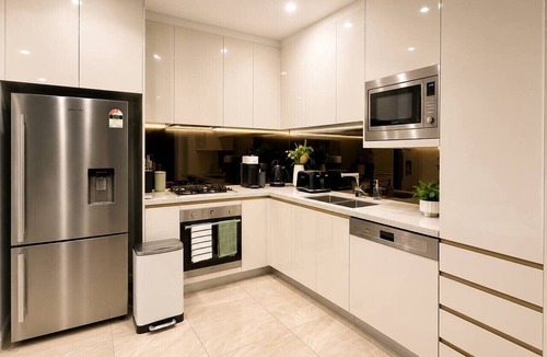 Lidcombe Apartment | Modern Apartment Near Stadium & Shops