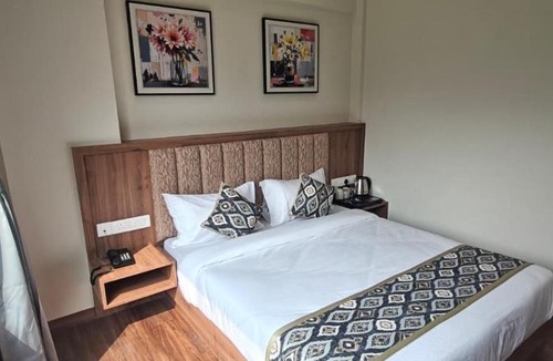 Gachibowli Hotel | Monarch Montvert Hitec