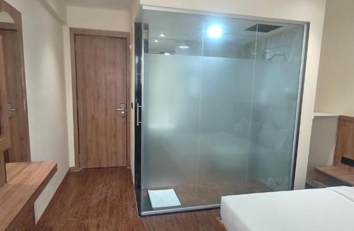 Gachibowli Hotel | Monarch Montvert Hitec