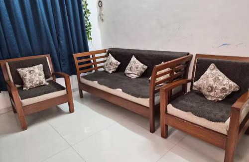 Junnar Hotel | Moniqa guest house
