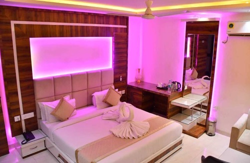 Kanpur Hotel | Moon And Mars Resort