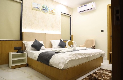 Ajmer Hotel | Moresta Ajmer Hotel with Rooftop Bar
