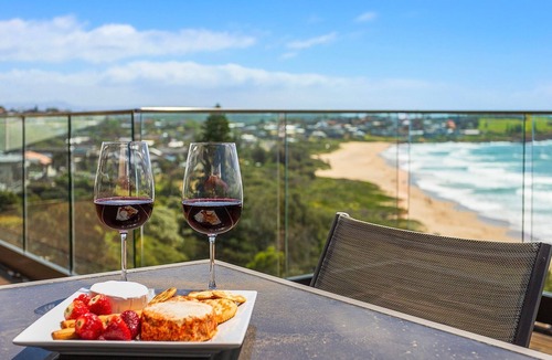 Kiama Downs House | Morning Glow - Wake up to breathtaking views and golden sunrises at this serene coastal retreat.