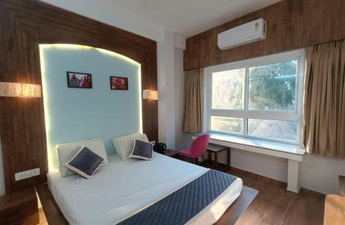 Khattalwada Hotel | Motel Park Inn