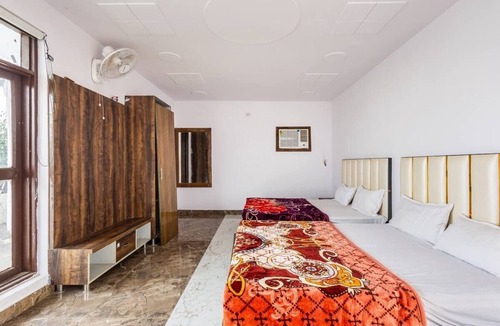 Gurugram House | Mount Aravali Hills