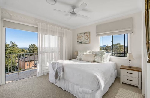 Milton House | Mountain Views: SO close to restuarants and shopping + pet friendly