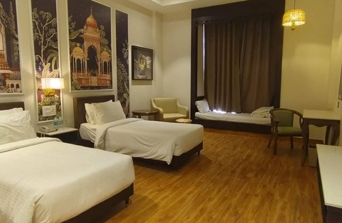 Kota Hotel | Mukundra Sarovar Premiere Kota