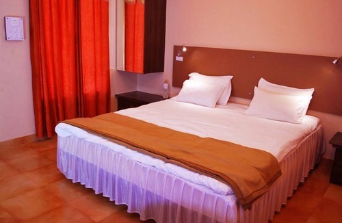 Kambare Resort | Murlee Pure Veg Resort