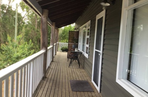 Wollombi Cottage | "Myrtle Cottage Residence"