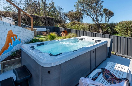 Mollymook Beach House | Myth On Mollymook Mountain - Bannister Pt - Spa & Games Room