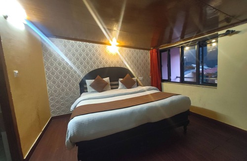 Mallital Hotel | Nainital Hotel C Residency