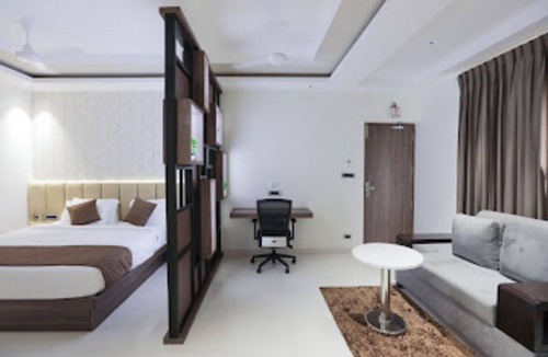 Udumalaipettai Hotel | Nandha Grande