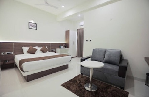 Udumalaipettai Hotel | Nandha Grande