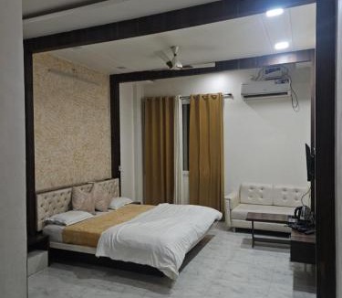 Aklera Hotel | Narayan resort and restaurant