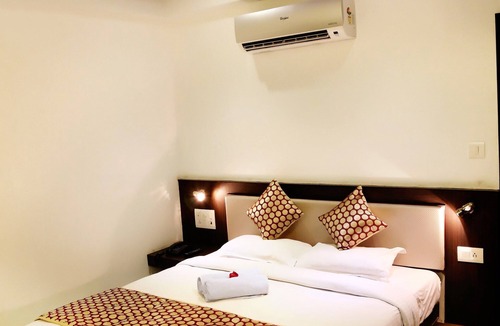 Udaipur City Centre Hotel | Narayans Leela Inn By SGOH