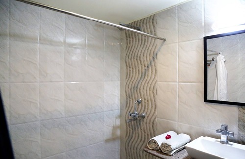 Udaipur City Centre Hotel | Narayans Leela Inn By SGOH