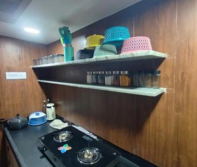 Model Town Hotel | Nature crest inn Manali Old Manali