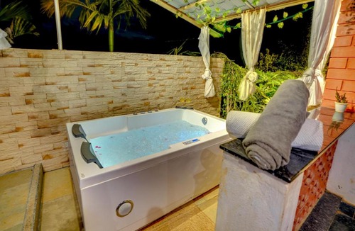 Denkanikota Villa | Nature HideawayPool JacuzziBonfire 1hr E-city