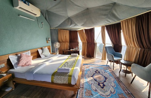 Sirala Bed & Breakfast | Navira Hills Domes Rishikesh