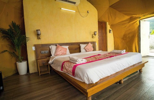 Sirala Bed & Breakfast | Navira Hills Domes Rishikesh