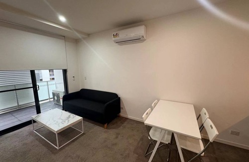 Wolli Creek Apartment | Near Airport，Quiet and Cozy 2B2B apt in Wolli Creek