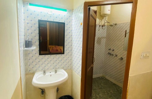 Chandigarh Apartment | Negi Lodge Chandigarh