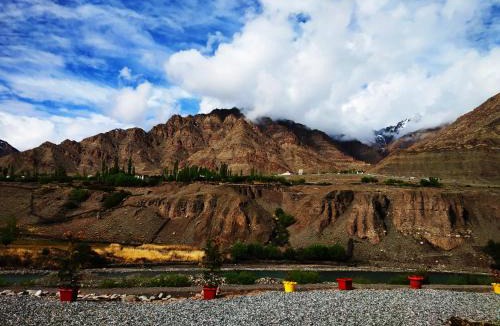 Ladakh Resort | Neryok's Indus view